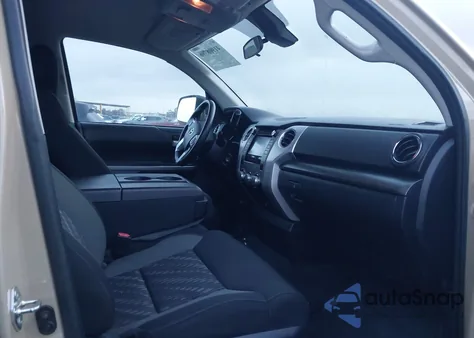 2018 Toyota Tundra Sr5 5.7L V8 из США, поврежденный, VIN 5TFRY5F19JX236068